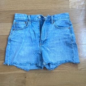 New Denim Forum “The Boyfriend Loose Short”